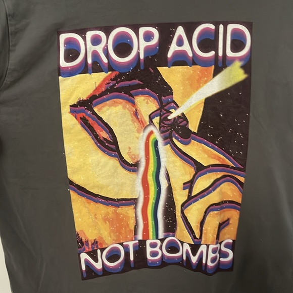 Drop Acid not bombs t-shirt, tagless comfort fit, size M, unisex - Picture 2 of 5
